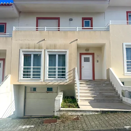 Fantastic 3 Bedroom - Peniche - Mer&surf * アトウギア・ダ・バレイア
